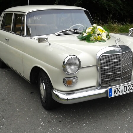 Mercedes Benz Oldtimer Hochzeitsauto