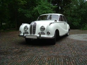 BMW 501 Barockengel Oldtimer Hochzeitsauto