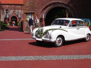 BMW 501 Barockengel Oldtimer Hochzeitsauto
