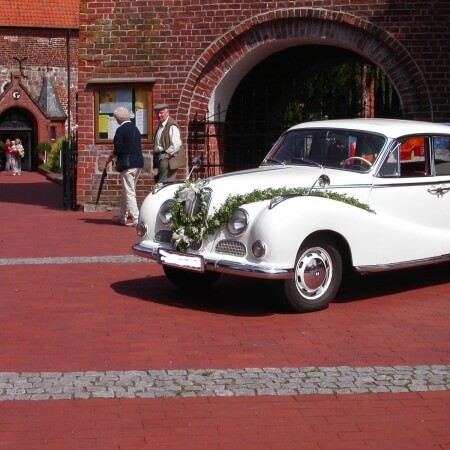 BMW 501 Barockengel Oldtimer Hochzeitsauto