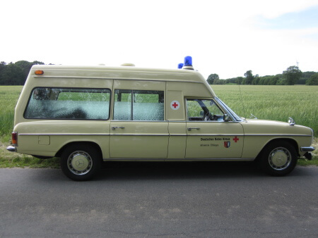 Oldtimer Hochzeitsauto Krankenwagen Mercedes