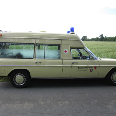 Oldtimer Hochzeitsauto Krankenwagen Mercedes