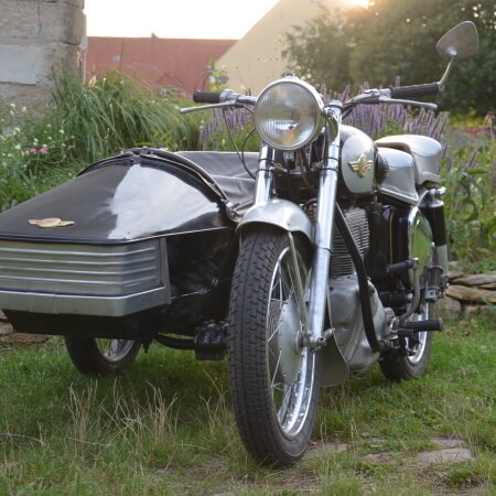 JAWA Oldtimer Hochzeitsauto Hochzeitsmotorrad