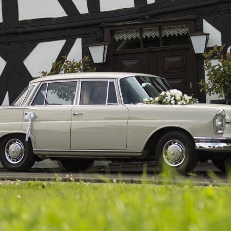 Mercedes Heckflosse Oldtimer Hochzeitsauto