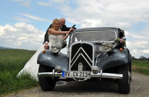 Brautpaar Oldtimer Hochzeit 11 CV