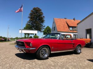 Ford Mustang Cabrio Oldtimer Hochzeitsauto