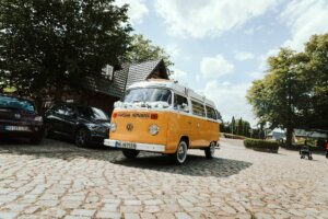 VW Bus T2 Bulli Hochzeitsauto Oldtimer Oldtimerzentrale
