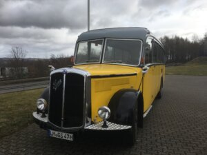 Oldtimerbus Saurer Car Alpin Oldtimer Hochzeitsauto Oldtimerzentrale